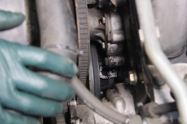 Bad Diesel Engine Oil Leak at Front Crank Seal | Engine Problem